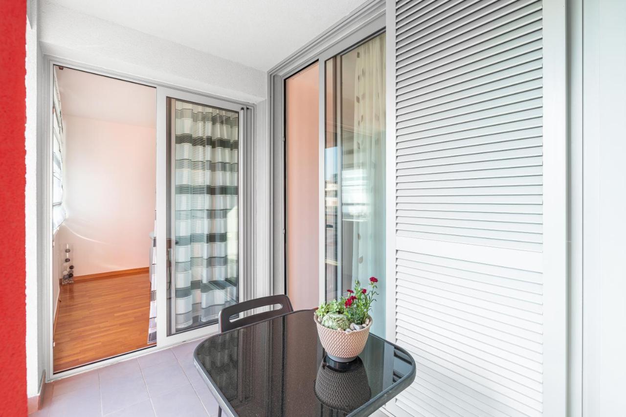 App 2 Apartment Novigrad  ภายนอก รูปภาพ