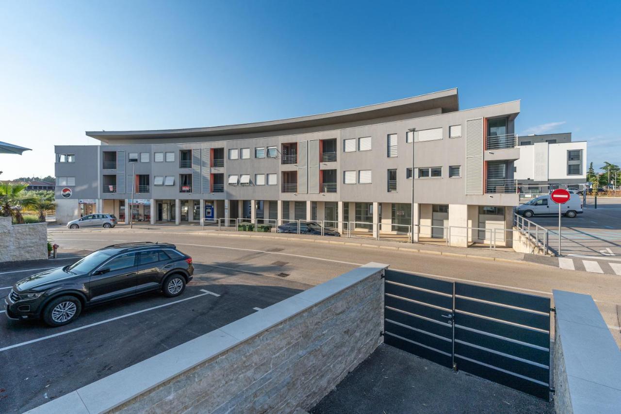 App 2 Apartment Novigrad  ภายนอก รูปภาพ